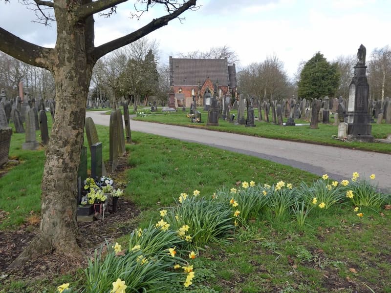 Leigh Cemetery — photo 4
