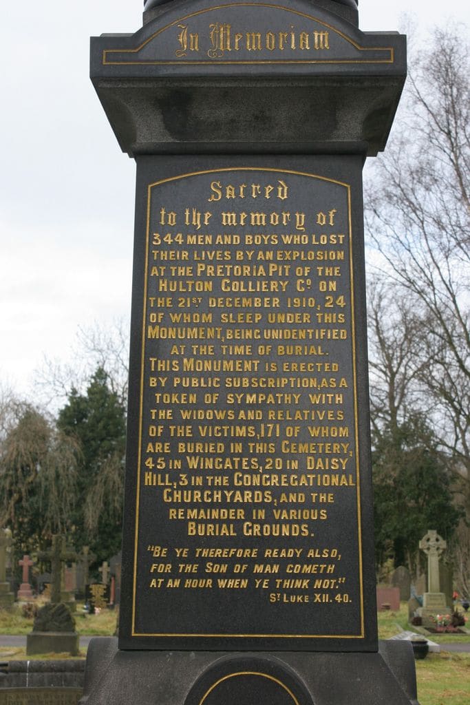 Westhoughton Cemetery — photo 2