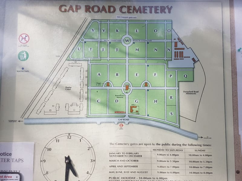 Gap Road Cemetery — photo 4