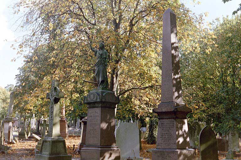 Chingford Mount Cemetery — photo 1