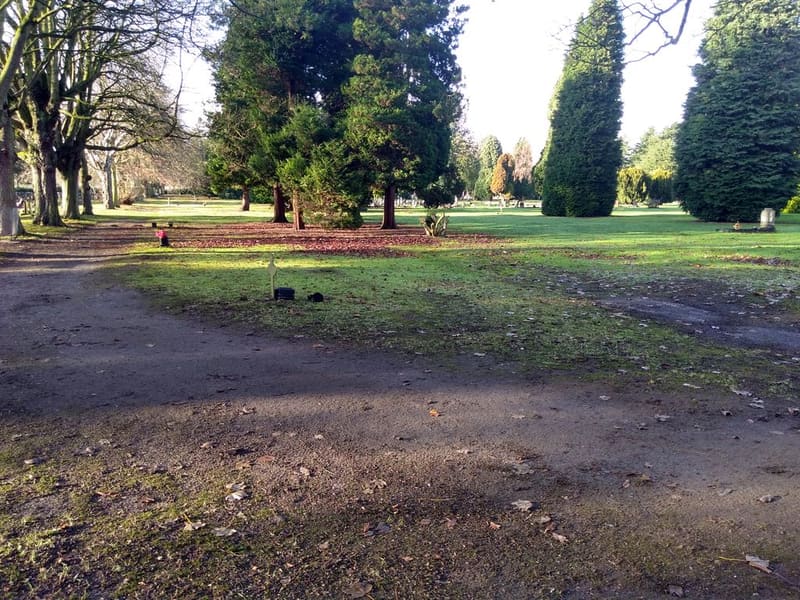 Retford Cemetery — photo 2