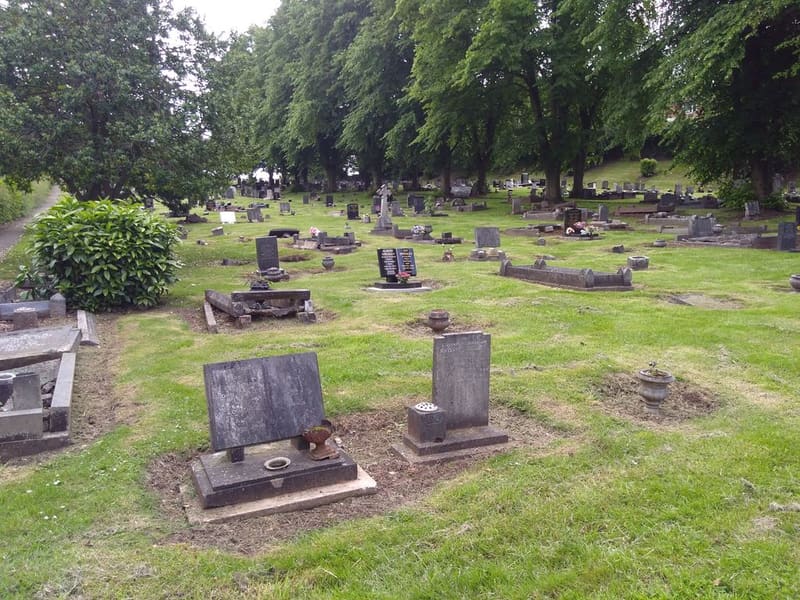 Stapleford Cemetery — photo 3