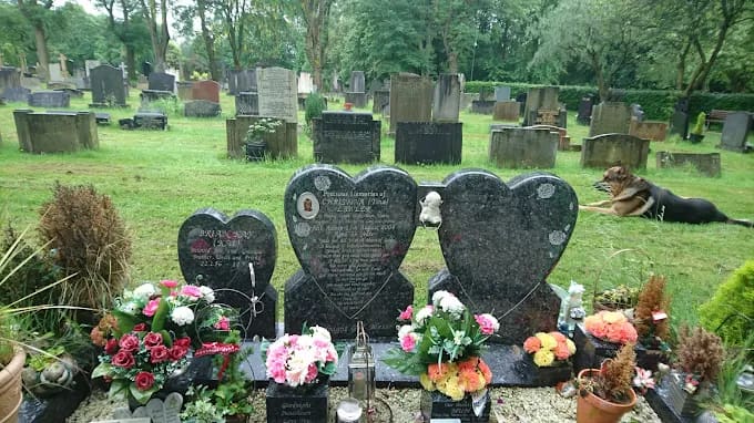 Middleton (Boarshaw) Cemetery — photo 1