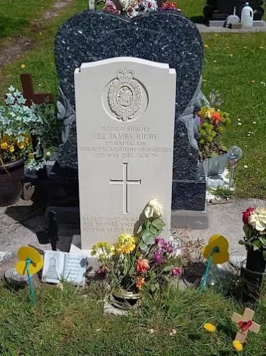 Middleton (Boarshaw) Cemetery — photo 3