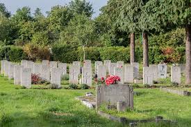 Hounslow Cemetery — photo 3