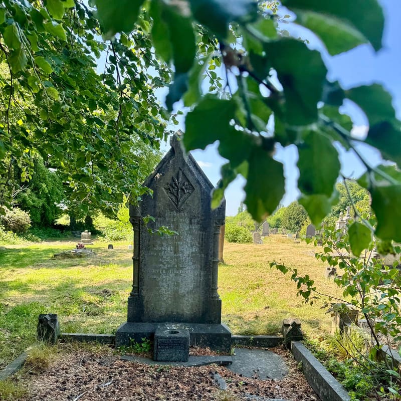 Kingsway Old Cemetery — photo 1