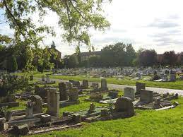 Harmondsworth Cemetery — photo 3