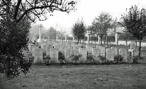 Biggin Hill Cemetery — photo 4