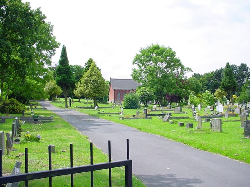 Alfreton Cemetery — photo 1
