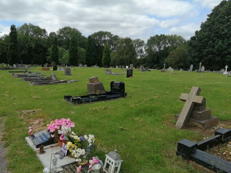 Askern Cemetery — photo 2