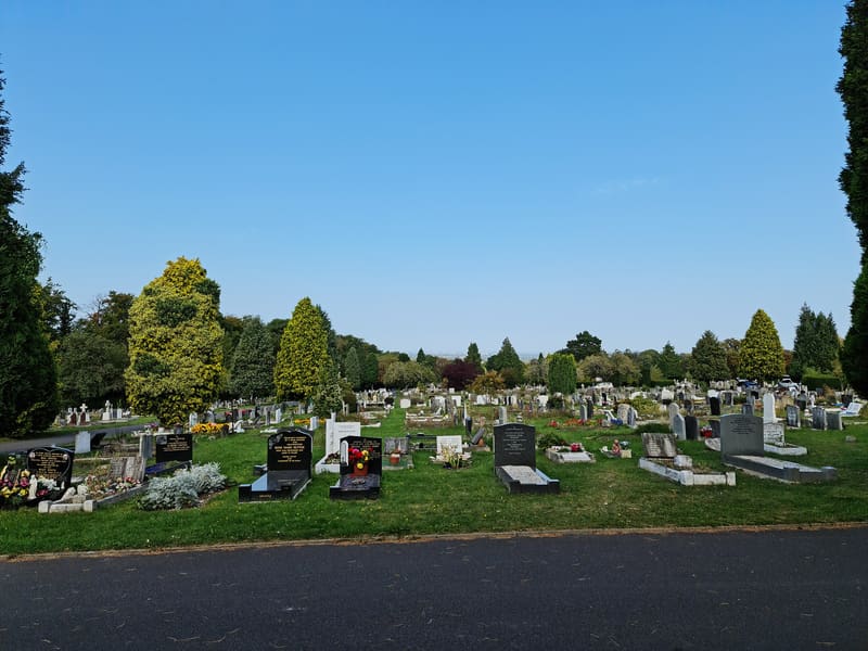 Sewardstone Park Cemetery — photo 1