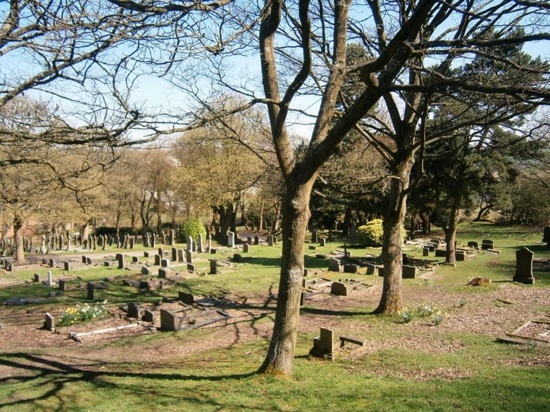 Penistone Cemetery — photo 2