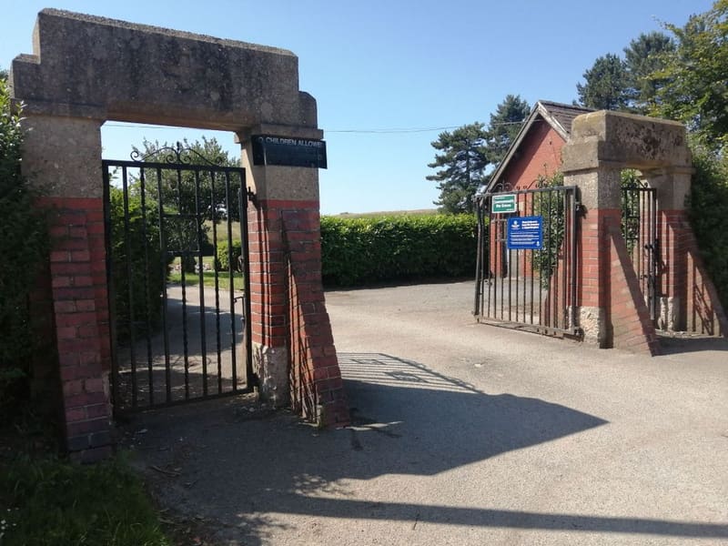 Rossington Cemetery — photo 1