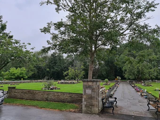 Lower Ince Cemetery / Wigan Crematorium — photo 3