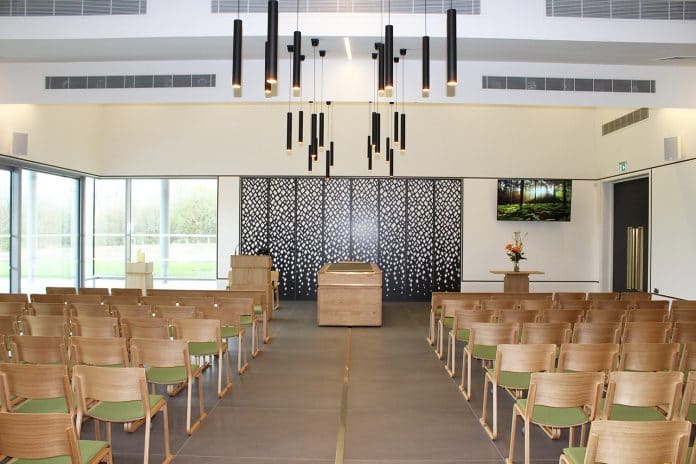 Rushcliffe Oaks Crematorium — photo 1