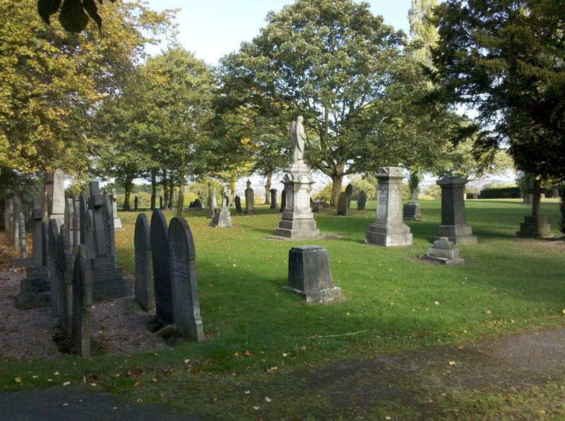 Church Gresley Cemetery — photo 1