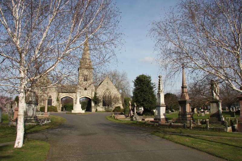 Queens Road Cemetery — photo 3