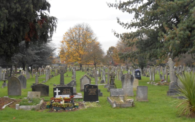 Streatham Cemetery — photo 4