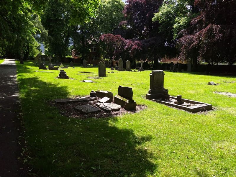 Eastwood Cemetery — photo 1