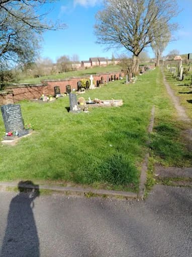 Dearnley Cemetery — photo 3