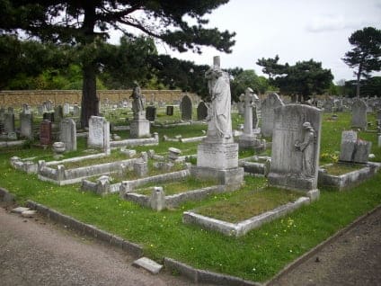 Woolwich Cemetery — photo 3