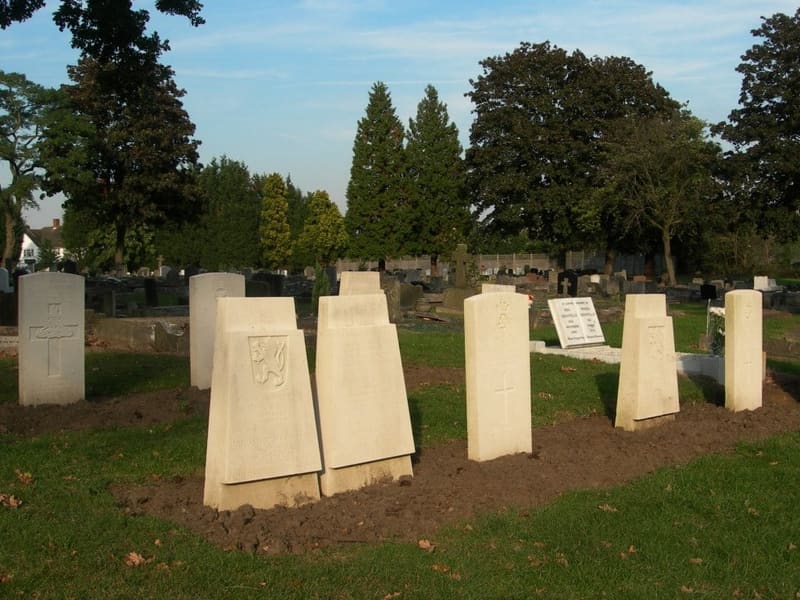 Pinner New Cemetery — photo 3