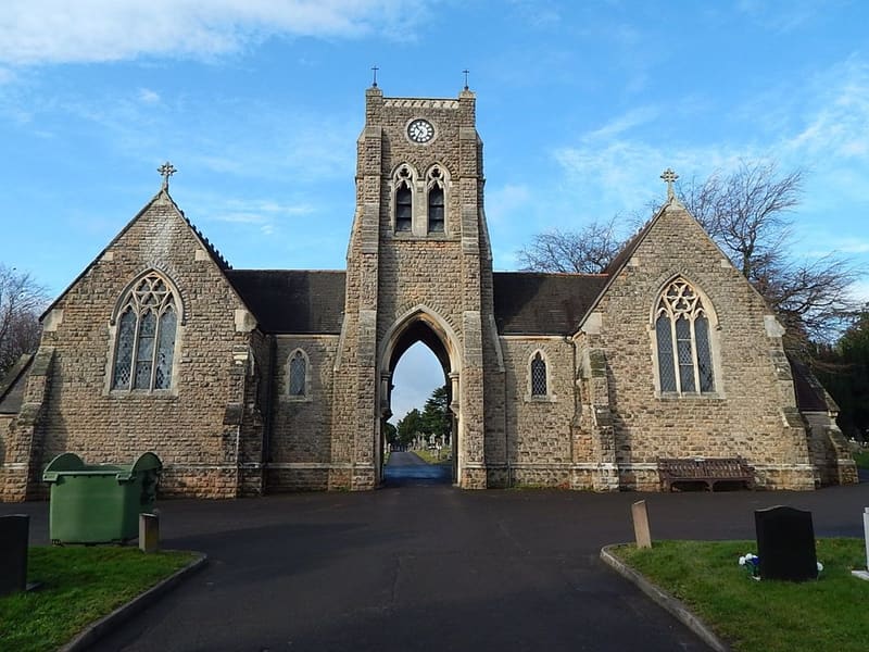Redhill Cemetery — photo 4