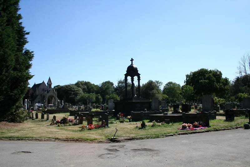Lambeth Cemetery — photo 2