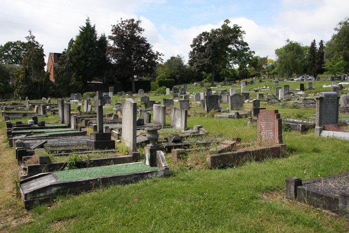 Pinner New Cemetery — photo 2