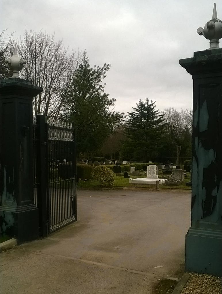 Langold Cemetery — photo 1