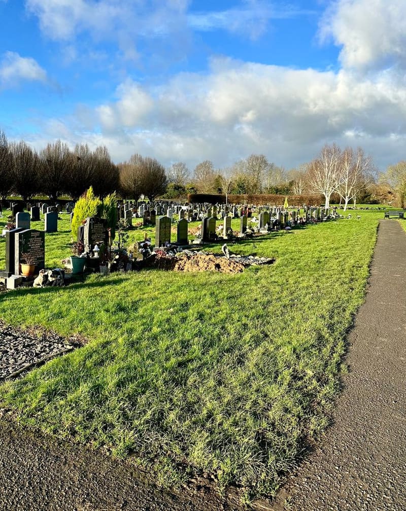 Longmoor Cemetery — photo 3