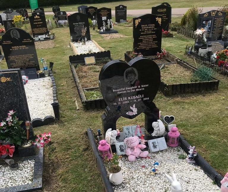 Strayfield Road Cemetery — photo 4