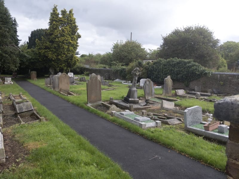 Victoria Lane Cemetery — photo 4
