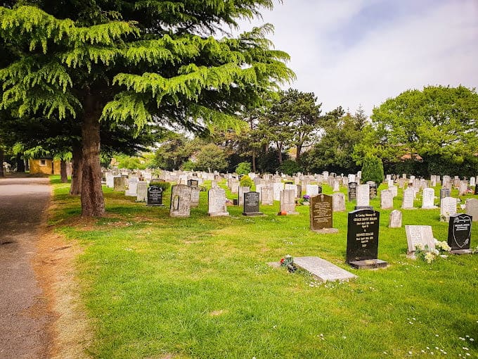 New Brentford Cemetery — photo 3