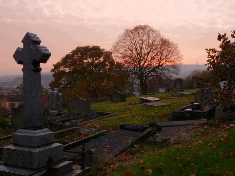 Burncross Cemetery — photo 1