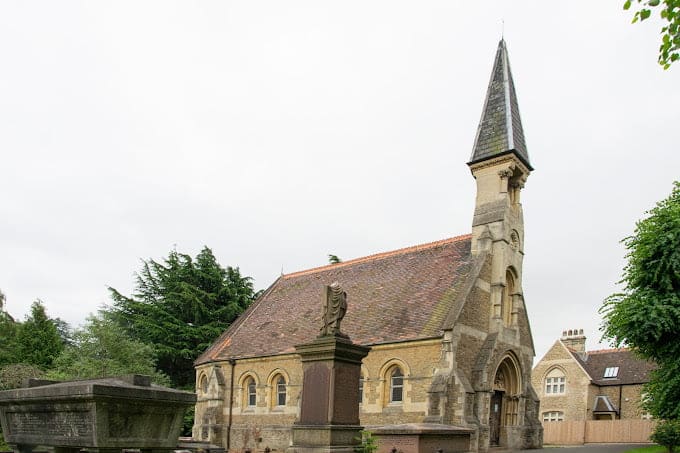 Fulham Palace Road Cemetery — photo 3