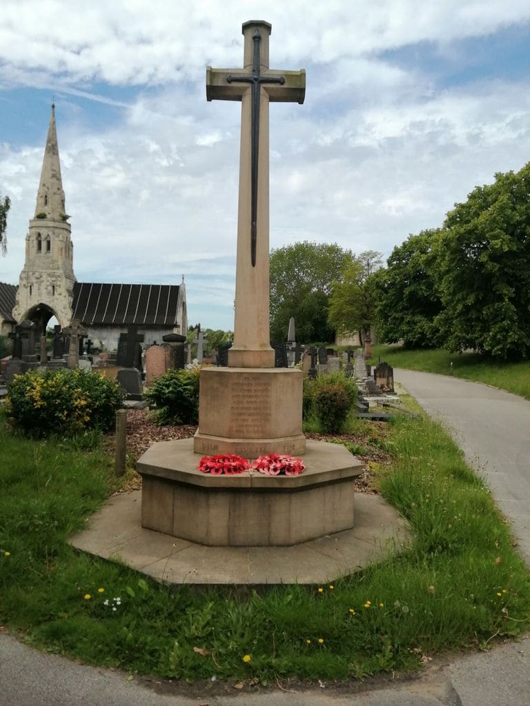 Hyde Park Cemetery — photo 2