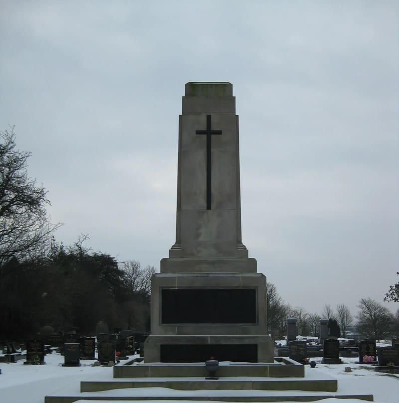 Huthwaite Cemetery — photo 2
