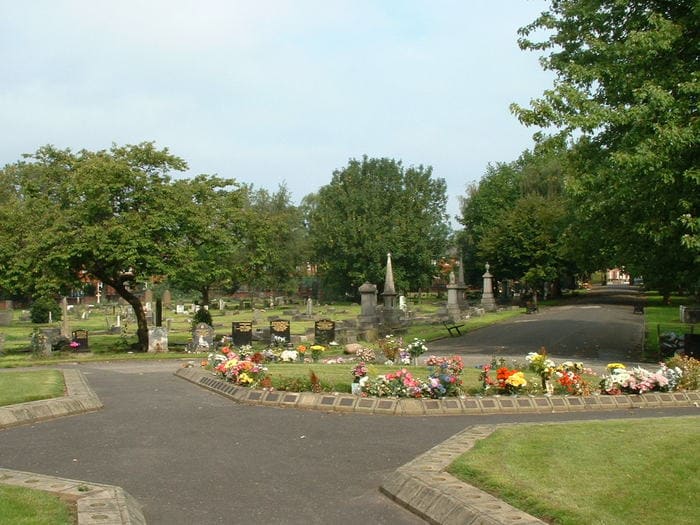Failsworth Cemetery — photo 1