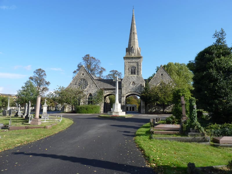 Queens Road Cemetery — photo 2