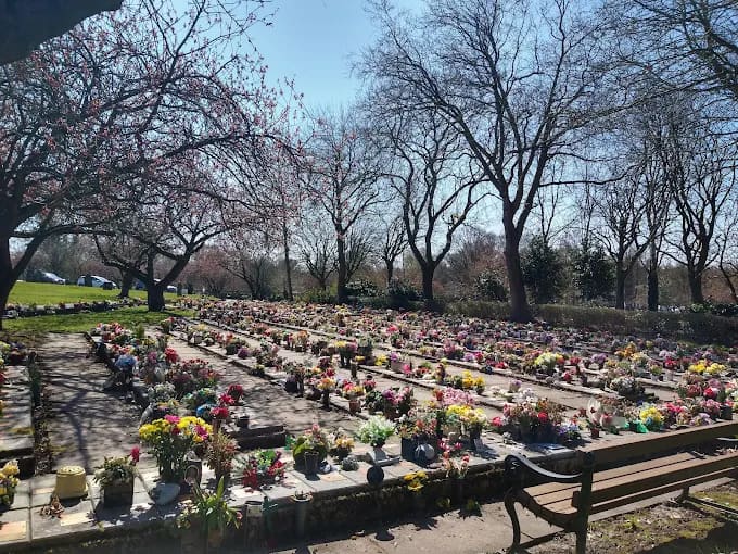 Lower Ince Cemetery / Wigan Crematorium — photo 2