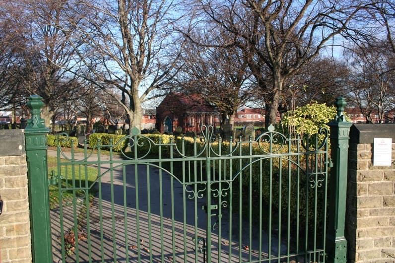 Darfield Cemetery — photo 1