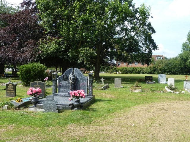 Biggin Hill Cemetery — photo 2