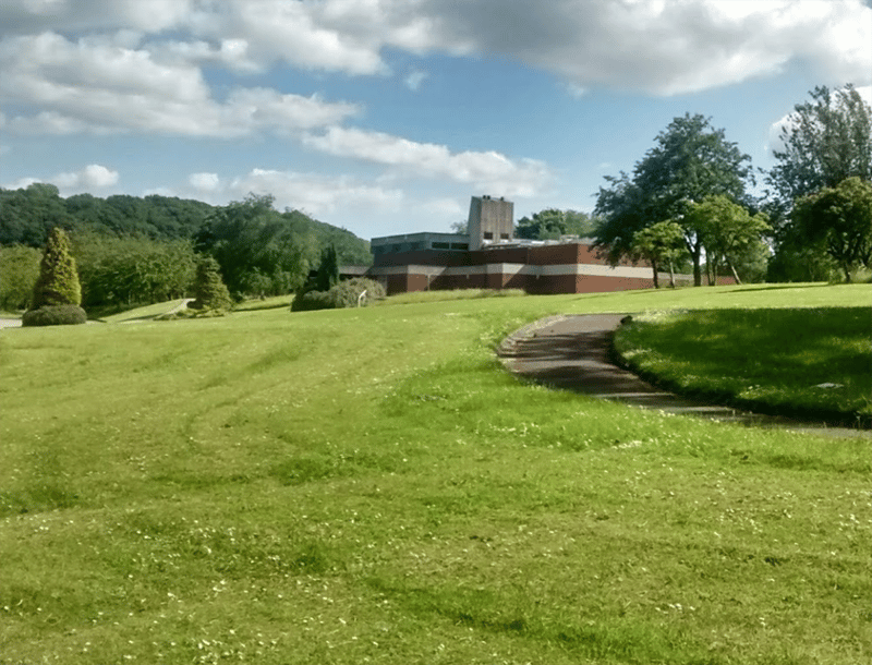 Hutcliffe Wood Crematorium — photo 1