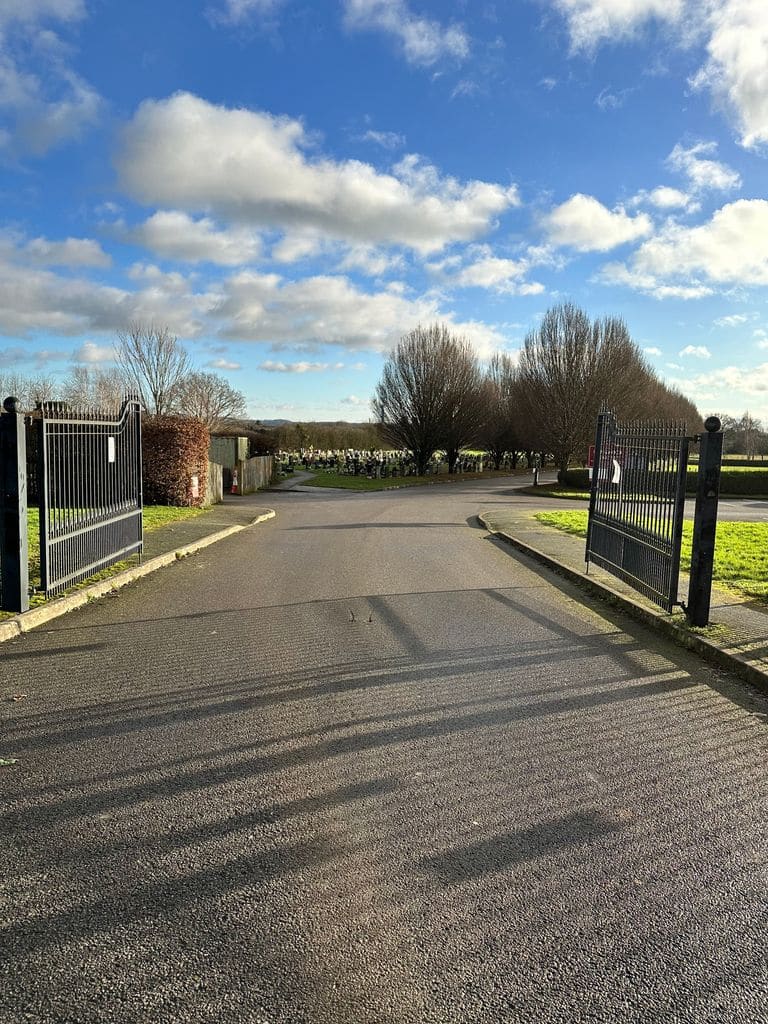 Longmoor Cemetery — photo 4