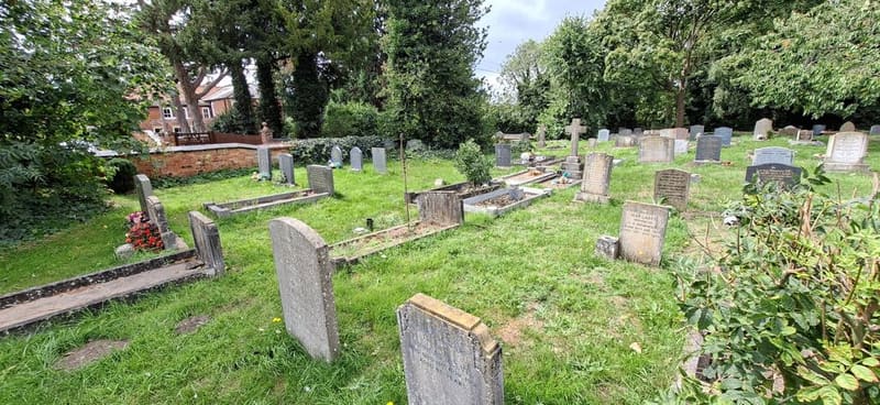 Collingham Cemetery — photo 2