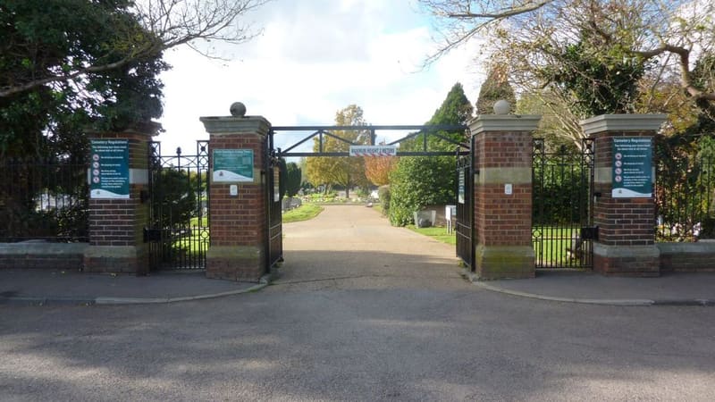 West Drayton Cemetery — photo 4