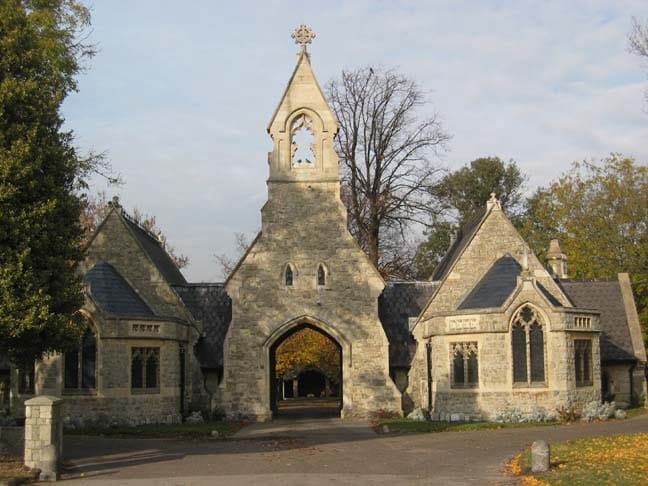 Tottenham Cemetery — photo 1