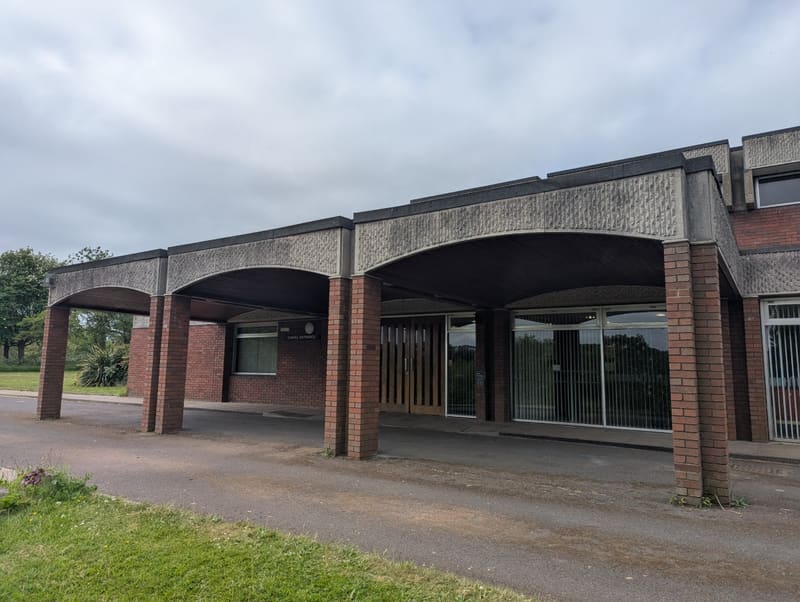 Hutcliffe Wood Crematorium — photo 3