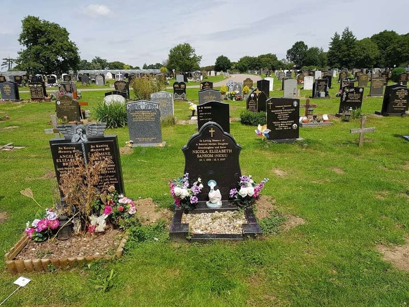 Strayfield Road Cemetery — photo 3